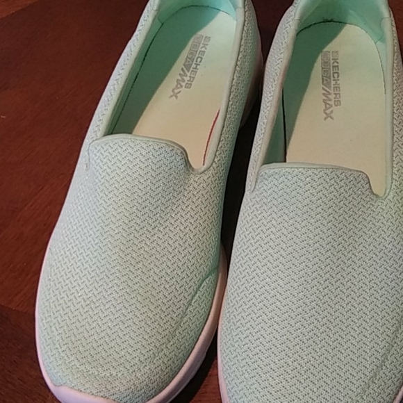 skechers yoga mat shoes